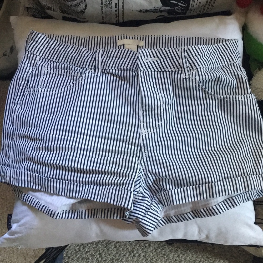 Navy blue & white striped H&M shorts